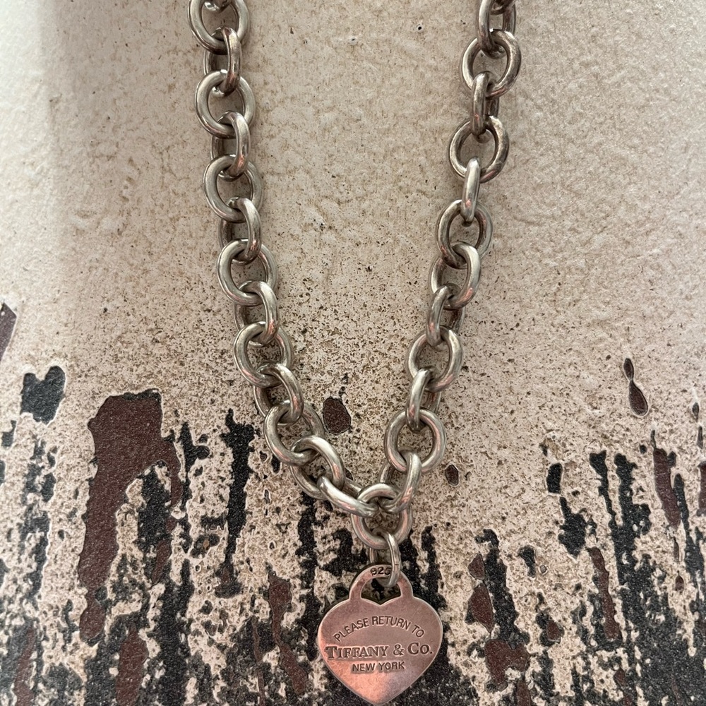 Tiffany & Co - Picture 6 of 7